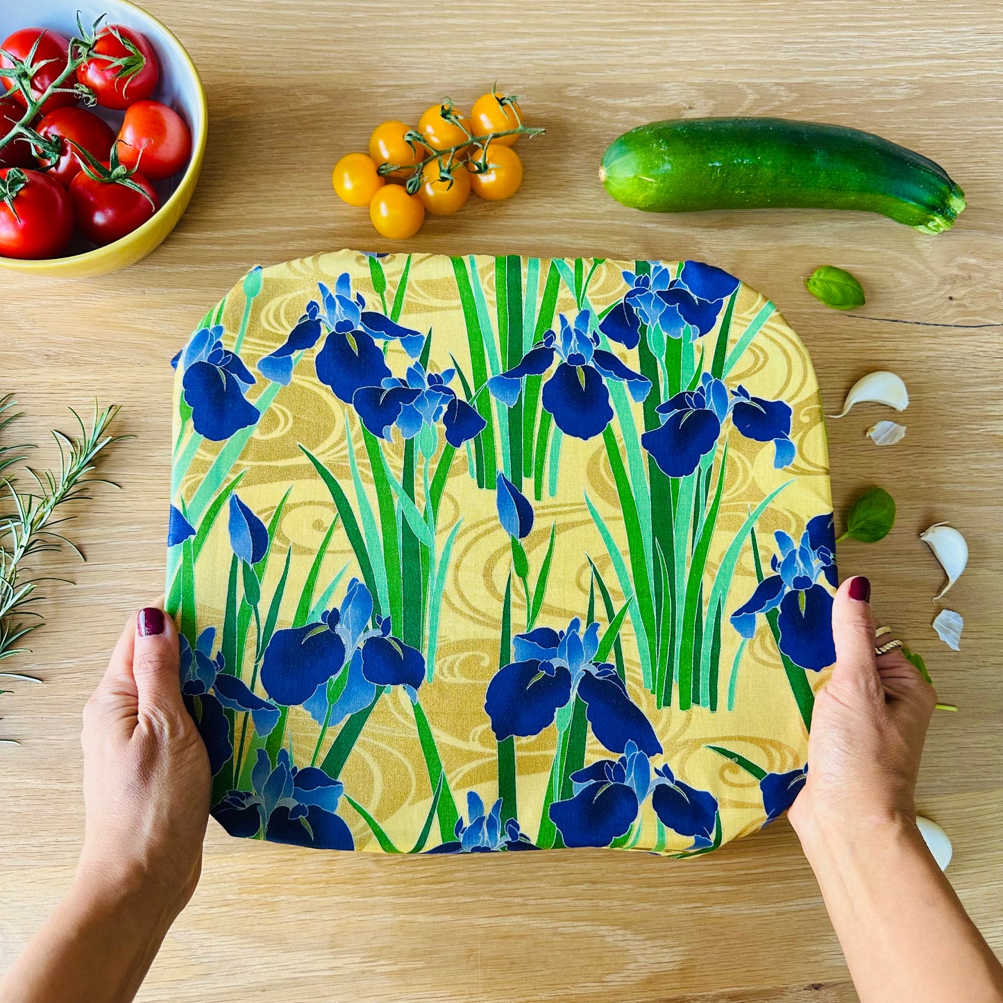 Iris, Gold, Set of 4 Beeswax Food Wraps