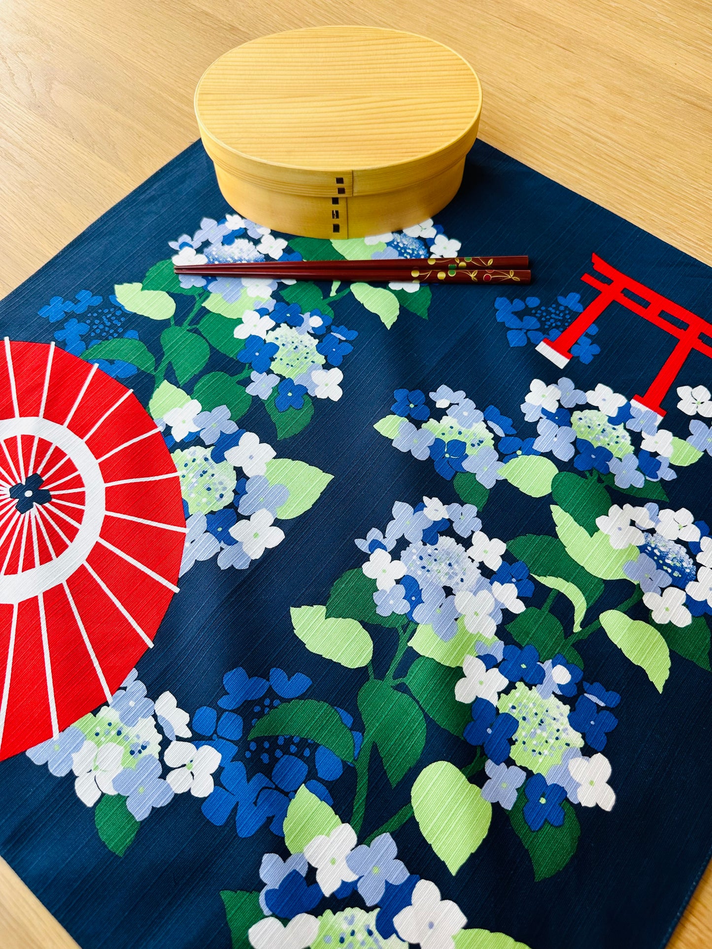 Eco‑Friendly Furoshiki Gift Wrap – Reusable 50 cm Cloth – Hydrangea, Shrine Gate & Wagasa Design