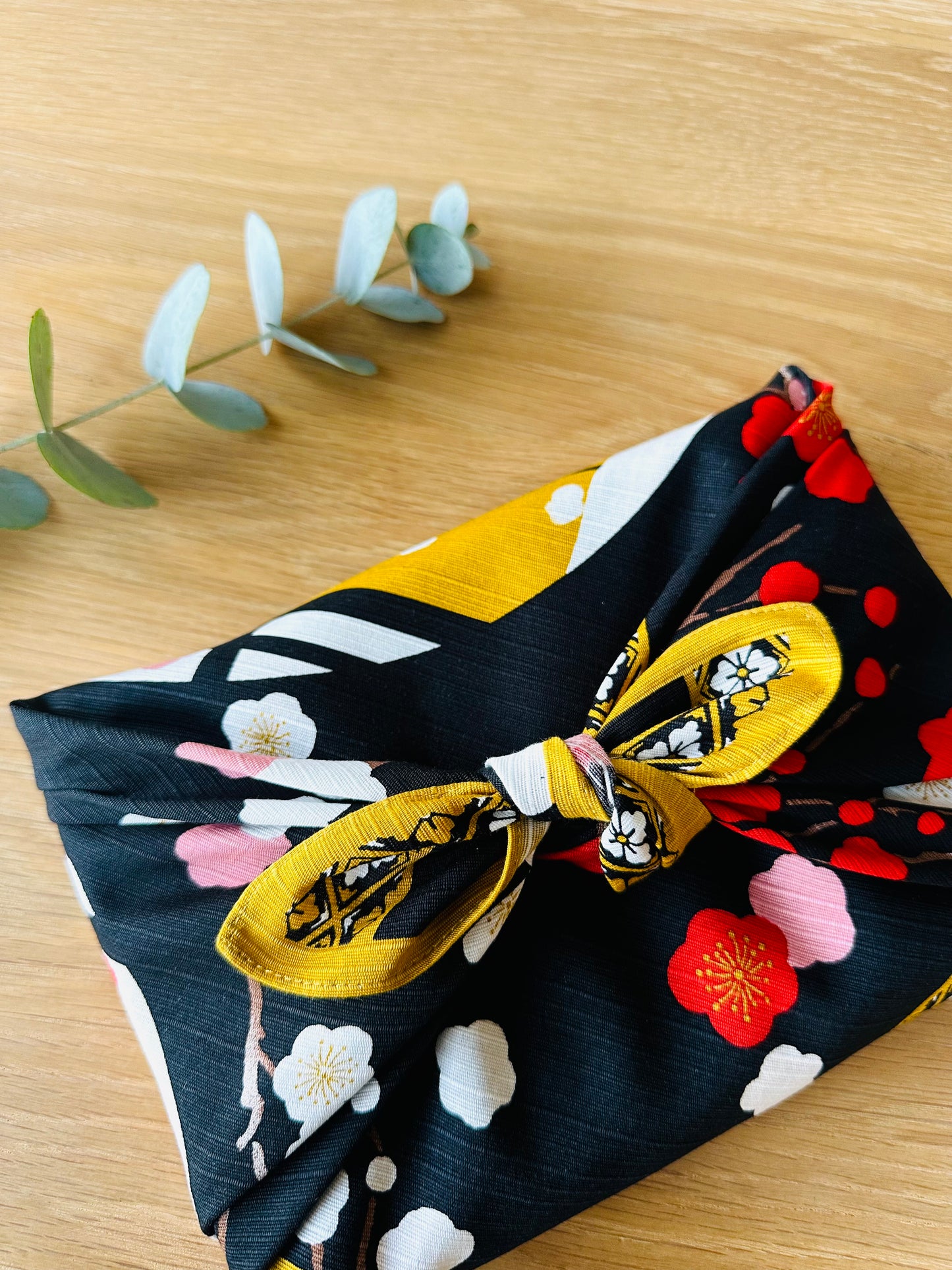 Eco-Friendly Furoshiki Gift Wrap - Reusable 50cm Cloth – Crane & Cherry Flowers Design