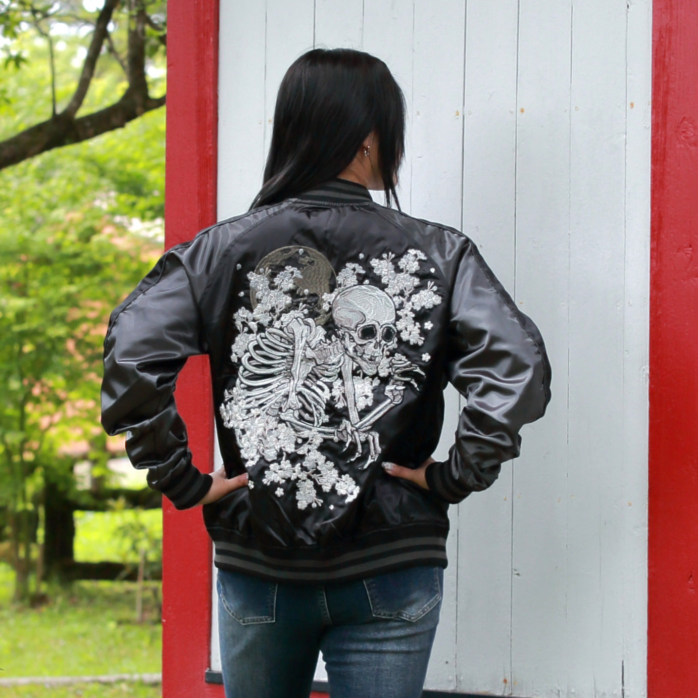 Skull Skajan Jacket – Ukiyo‑e Style Embroidered Japanese Bomber – Black/Dark Grey by HanaBee