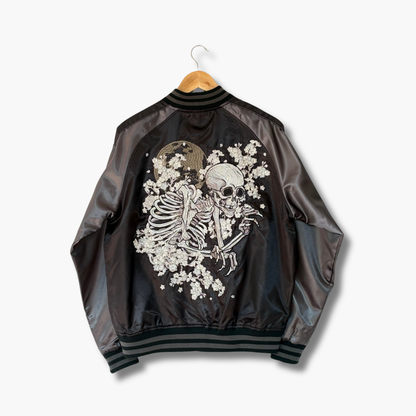 Skull Skajan Jacket – Ukiyo‑e Style Embroidered Japanese Bomber – Black/Dark Grey by HanaBee