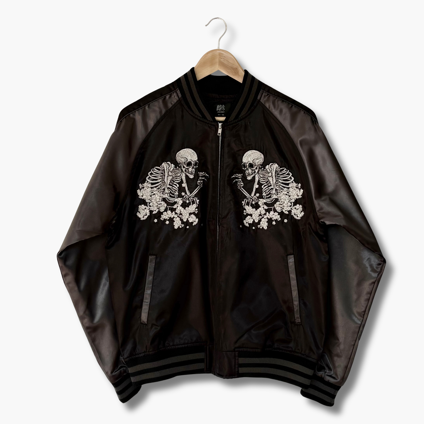 Skull Skajan Jacket – Ukiyo‑e Style Embroidered Japanese Bomber – Black/Dark Grey by HanaBee