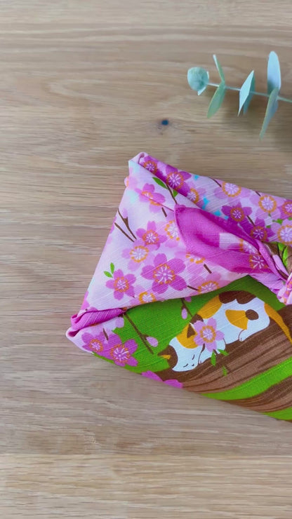 Cat under Cherry blossoms, Furoshiki Gift Wrapping, 50 x 50 cm