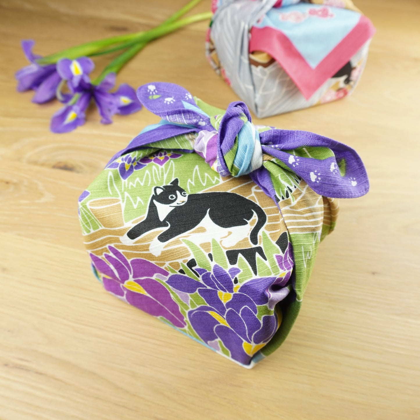 Furoshiki, Japanese Wrapping Cloth, Furoshiki Gift Wrap | Iris Cat, 50cm x 50cm