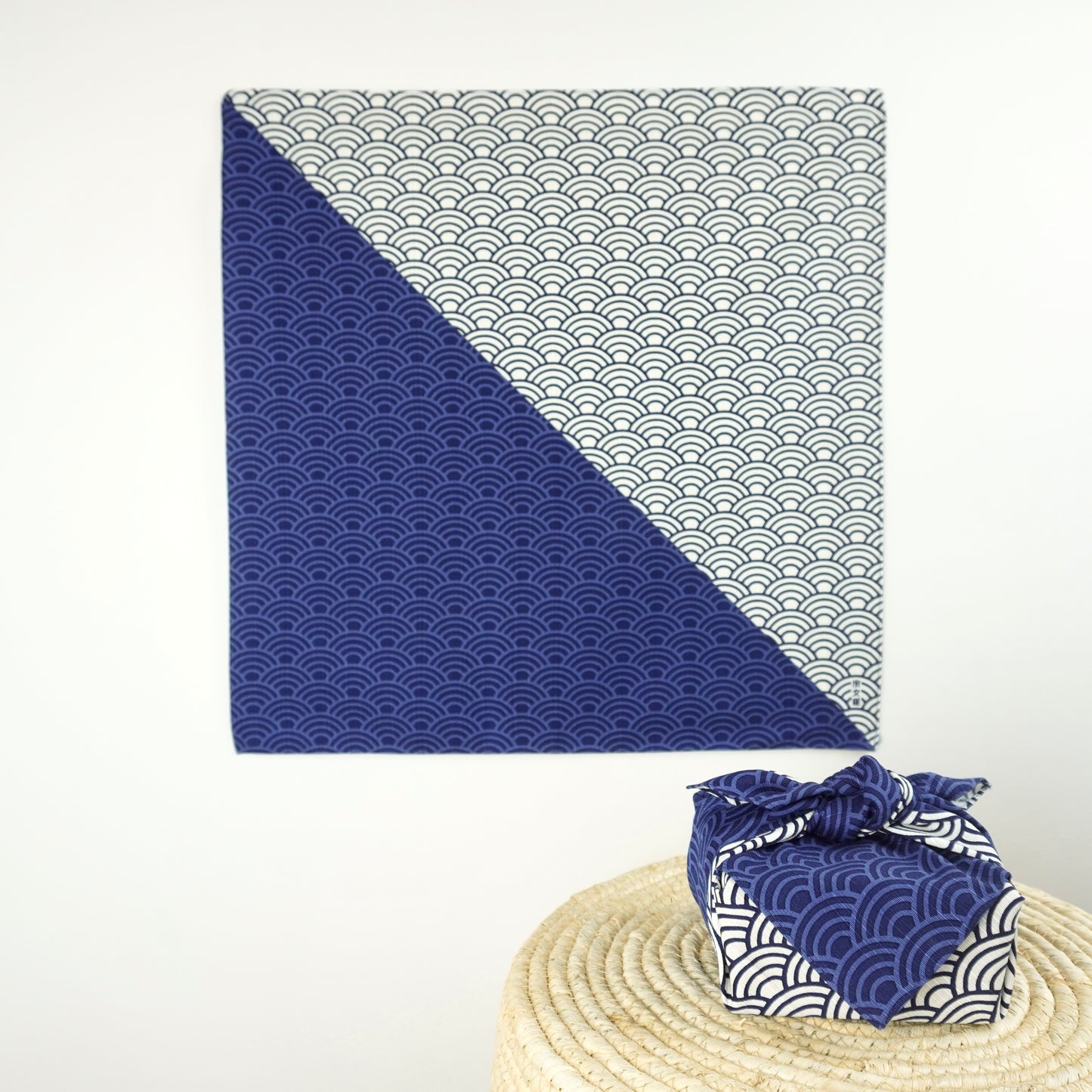 Furoshiki, Japanese Wrapping Cloth, Furoshiki Gift Wrap, Navy & White Waves, 50cm x 50cm no